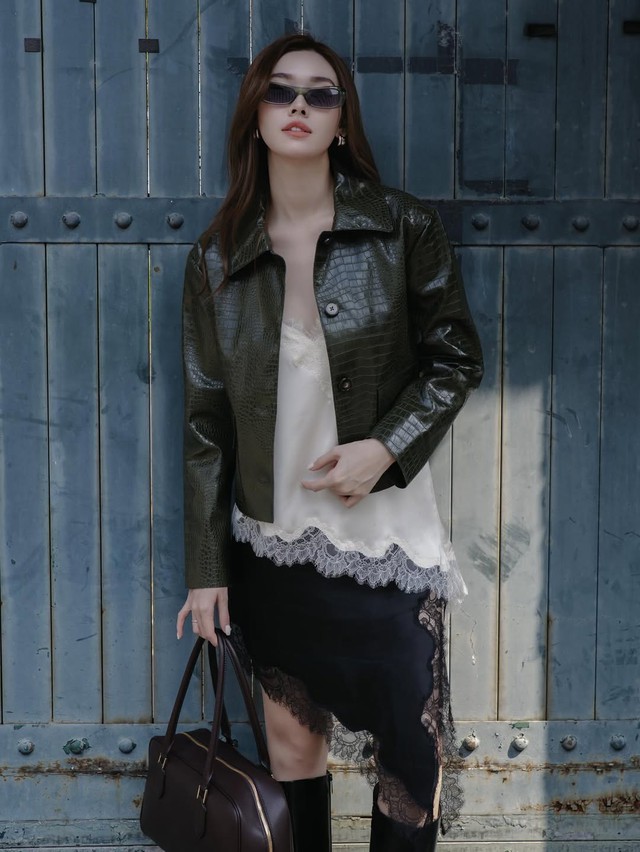 Thêm chất riêng cho phong cách xuống phố với áo khoác da  - Ảnh 10.