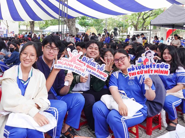 Tin tức đặc biệt tr&ecirc;n b&aacute;o in Thanh Ni&ecirc;n 22.3.2026- Ảnh 2.