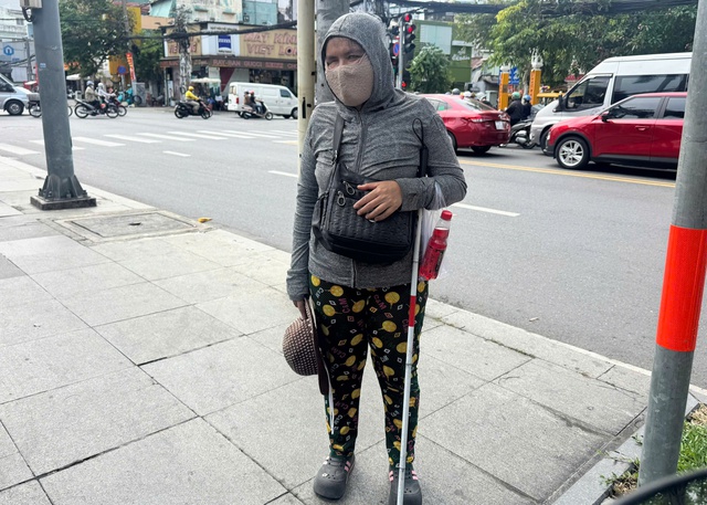 Vòng xoáy vé số 'mua đứt bán đoạn': Nghiệt ngã phận đời khiếm khuyết- Ảnh 2. Vòng xoáy vé số 'mua đứt bán đoạn': Nghiệt ngã phận đời khiếm khuyết- Ảnh 2.