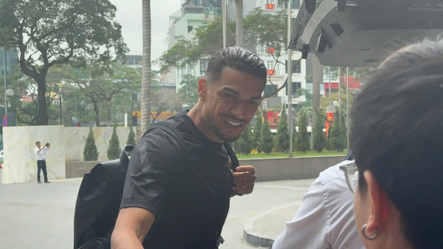 Đỗ Ho&agrave;ng H&ecirc;n n&oacute;i cực hay trong ng&agrave;y đầu l&ecirc;n đội tuyển Việt Nam, b&aacute;o ch&iacute; &lsquo;th&iacute;ch m&ecirc;&rsquo; - Ảnh 4.