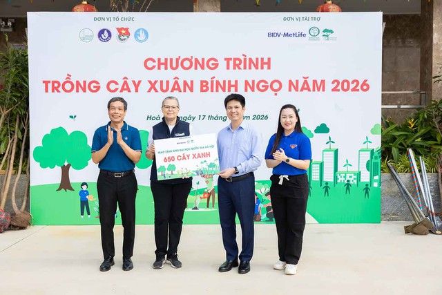 BIDV MetLife tham gia trồng 650 c&acirc;y xanh tại Đại học Quốc gia H&agrave; Nội - Ảnh 1.