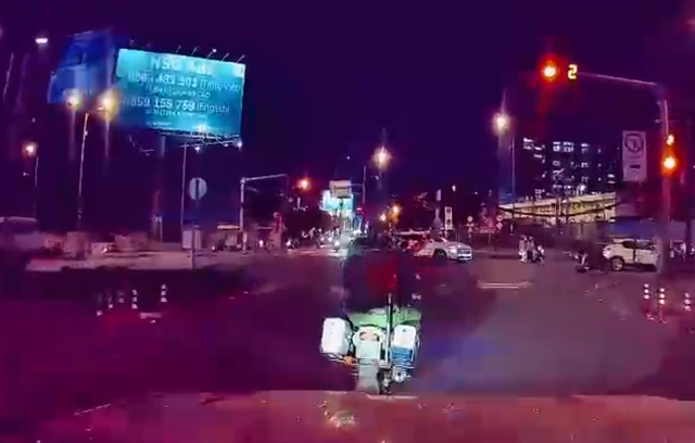 Clip c&ocirc;ng an mở đường đưa người đi cấp cứu nhận 'mưa lời khen'- Ảnh 1.