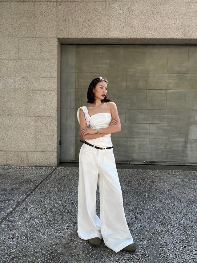 Quần trắng là 'mảnh ghép' hoàn hảo cho những cô nàng yêu tối giản- Ảnh 5. Quần trắng là 'mảnh ghép' hoàn hảo cho những cô nàng yêu tối giản- Ảnh 5.