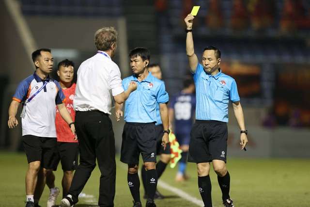 Nguyễn Filip 'xuất thần', CLB CAHN thắng h&uacute; v&iacute;a Đ&agrave; Nẵng: Ng&ocirc;i đầu vững như b&agrave;n thạch c&ograve;n HAGL ở đ&acirc;u?- Ảnh 3.