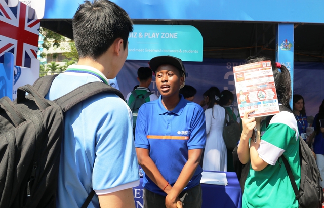 Sinhviên quốctế 'bậtmí' gócnhìn bất ngờ về giáo dục ViệtNam tại chương trình Tư vấn mùa thi - Ảnh 5.