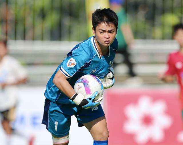 Những tr&agrave;ng ph&aacute;o tay xứng đ&aacute;ng cho Trường ĐH C&ocirc;ng nghiệp TP.HCM- Ảnh 9.