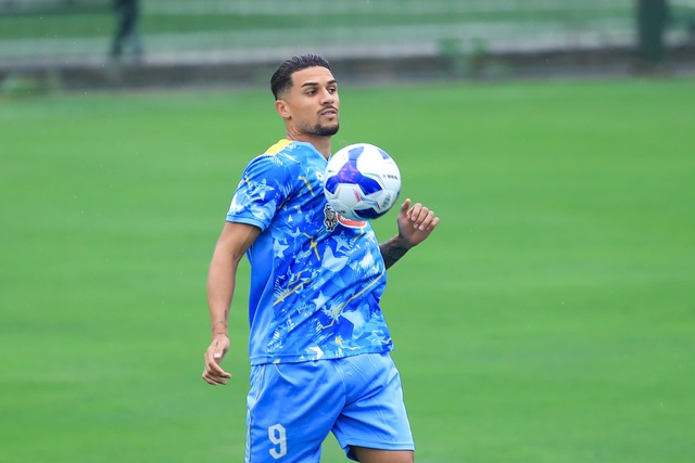 Hàng công đội tuyển Việt Nam bùng nổ với cặp 'song hoàng' Hoàng Đức - Hoàng Hên?- Ảnh 1. Hàng công đội tuyển Việt Nam bùng nổ với cặp 'song hoàng' Hoàng Đức - Hoàng Hên?- Ảnh 1.