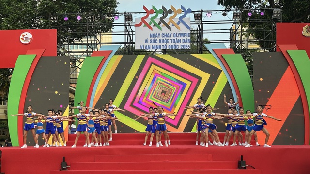 H&agrave;ng ngh&igrave;n người tham gia Ng&agrave;y chạy Olympic sức khỏe to&agrave;n d&acirc;n tại TP.HCM- Ảnh 6.