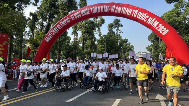 H&agrave;ng ngh&igrave;n người tham gia Ng&agrave;y chạy Olympic sức khỏe to&agrave;n d&acirc;n tại TP.HCM- Ảnh 9.