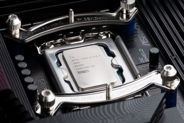 Intel có thể kéo dài vòng đời socket CPU để cạnh tranh với AMD - Ảnh 2.