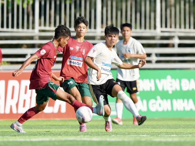 Những tr&agrave;ng ph&aacute;o tay xứng đ&aacute;ng cho Trường ĐH C&ocirc;ng nghiệp TP.HCM- Ảnh 12.