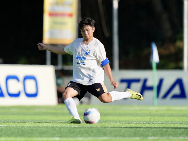 Những tr&agrave;ng ph&aacute;o tay xứng đ&aacute;ng cho Trường ĐH C&ocirc;ng nghiệp TP.HCM- Ảnh 5.