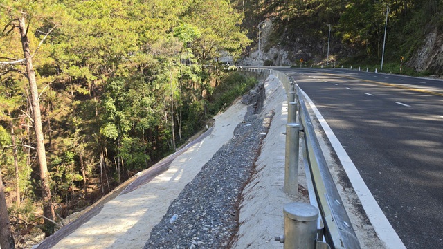 Đề xuất chi 50 tỉ đồng xử lý triệt để sạt lở trên đèo Prenn- Ảnh 3. Đề xuất chi 50 tỉ đồng xử lý triệt để sạt lở trên đèo Prenn- Ảnh 3.