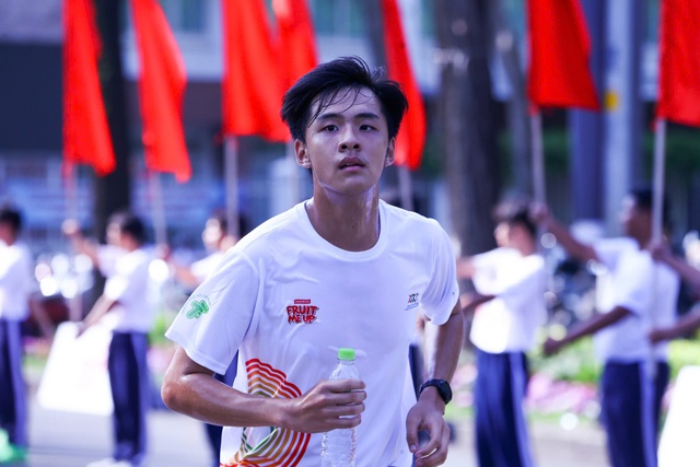 Sôi nổi Ngày chạy Olympic 2026, thu hút hơn triệu người tham gia trên toàn quốc- Ảnh 3. Sôi nổi Ngày chạy Olympic 2026, thu hút hơn triệu người tham gia trên toàn quốc- Ảnh 3.