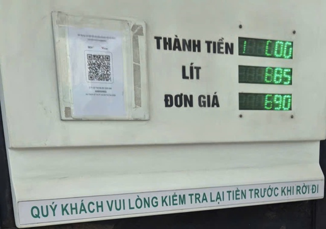 Tuyến đường 17 km có 6 cây xăng không chấp nhận chuyển khoản ở TP.HCM - Ảnh 9.