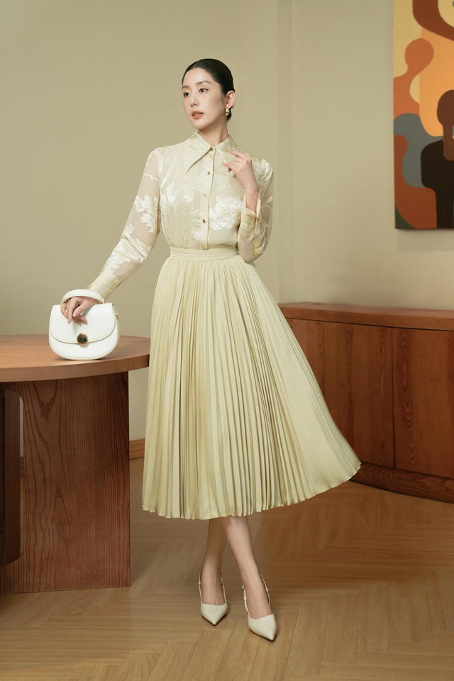 Tủ đồ chuẩn mực của các nữ doanh nhân thành đạt có những gì? - Ảnh 1.