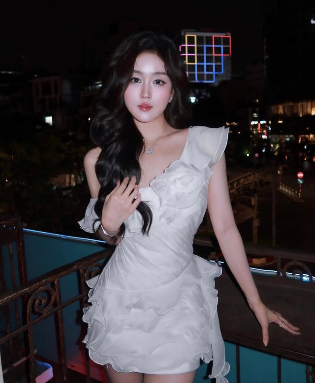 Chọn chiếc váy nào cho buổi hẹn hò thêm ngọt ngào?- Ảnh 2.