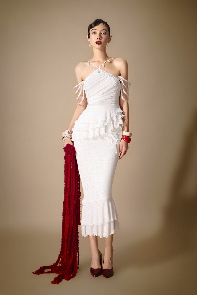 Những thiết kế váy mang tinh thần độc bản và khí chất riêng - Ảnh 4.