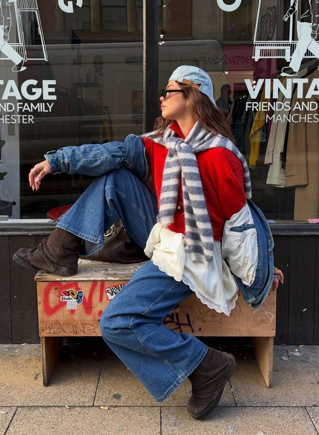 Diện đồ denim theo phong cách cá tính, nổi loạn- Ảnh 5.