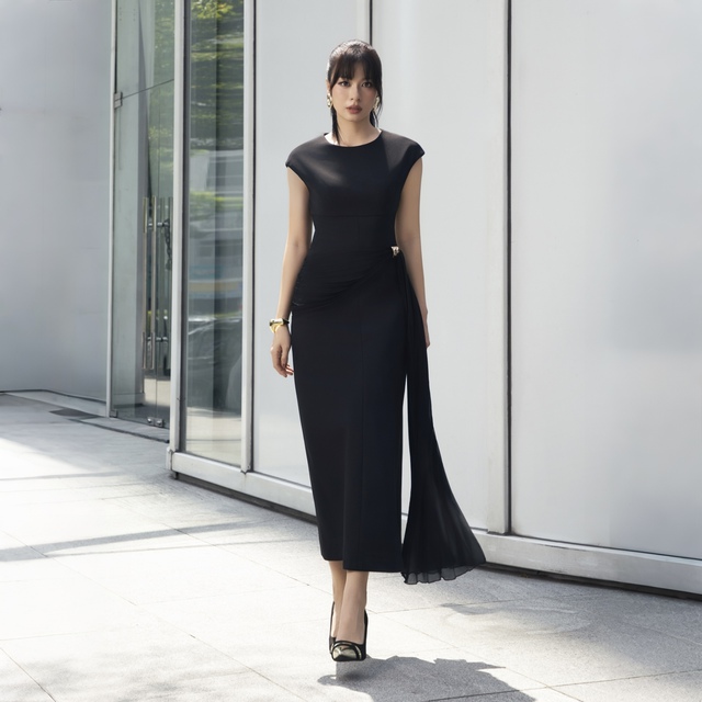 Tủ đồ chuẩn mực của các nữ doanh nhân thành đạt có những gì? - Ảnh 6.