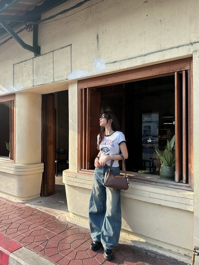 Trang phục dạo phố cá tính không thể thiếu áo baby tee  - Ảnh 3.