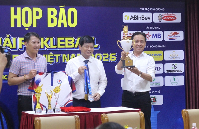 Lần đầu tiên tổ chức giải pickleball cho người làm báo tại Việt Nam - Ảnh 2. Lần đầu tiên tổ chức giải pickleball cho người làm báo tại Việt Nam - Ảnh 2.