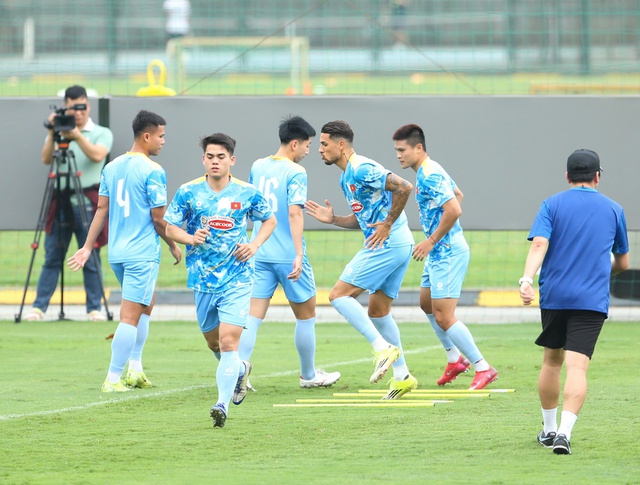 'Hạt giống' đội tuyển Việt Nam nói rất hay về Bangladesh và Malaysia: Thắng để tăng hạng FIFA- Ảnh 2. 'Hạt giống' đội tuyển Việt Nam nói rất hay về Bangladesh và Malaysia: Thắng để tăng hạng FIFA- Ảnh 2.
