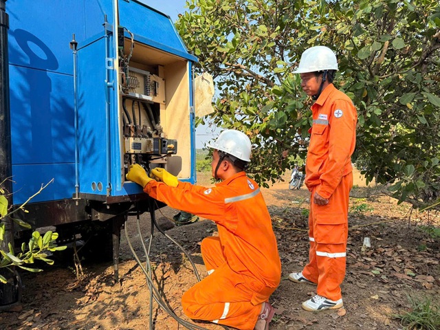 PC Quảng Ng&atilde;i đảm bảo cấp điện lễ khởi c&ocirc;ng 5 trường nội tr&uacute; li&ecirc;n cấp - Ảnh 1.