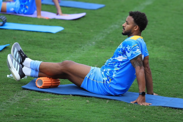 Đội tuyển Việt Nam: Nỗi lo qu&aacute; ngắn v&agrave; qu&aacute; d&agrave;i- Ảnh 1.