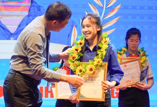 Quảng Trị t&ocirc;n vinh 20 gương mặt trẻ ti&ecirc;u biểu lần thứ nhất - Ảnh 2.