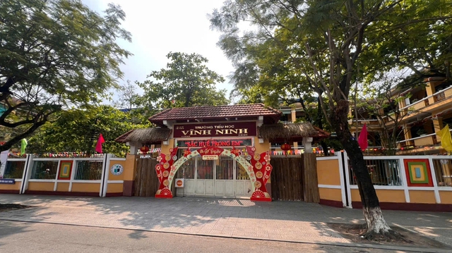 Đ&atilde; x&aacute;c minh vụ c&ocirc; gi&aacute;o d&ugrave;ng thước đ&aacute;nh học sinh tiểu học 'chấn thương' ở tay - Ảnh 1.