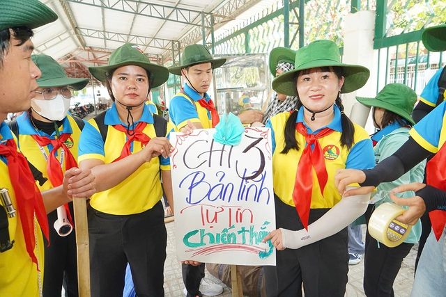 C&ocirc; gi&aacute;o mỹ thuật gi&uacute;p học sinh h&agrave;o hứng tham gia sinh hoạt đội Năm 2026 - Ảnh 2.