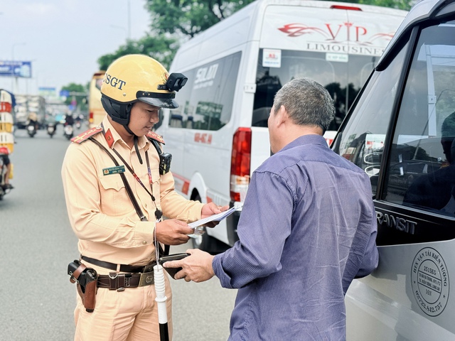 Xe b&aacute;n tải c&oacute; bị cấm v&agrave;o nội đ&ocirc; TP.HCM? - Ảnh 1.