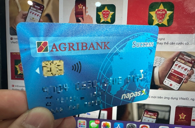 Đề xuất phạt đến 100 triệu đồng nếu duy tr&igrave; t&agrave;i khoản ng&acirc;n h&agrave;ng bằng định danh giả mạo - Ảnh 1.