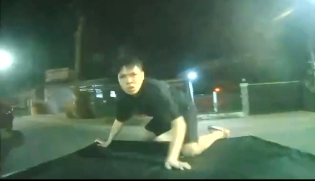 Đồng Th&aacute;p: Kinh ho&agrave;ng cảnh 3 xe b&aacute;n tải rượt đuổi, h&agrave;nh hung người trong đ&ecirc;m - Ảnh 1.