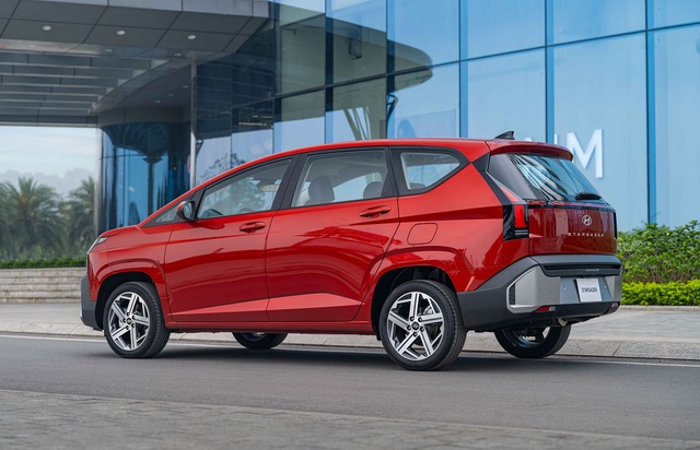 Hyundai Stargazer mới gi&aacute; từ 569 triệu, tiếp tục l&agrave; xe MPV rẻ nhất thị trường Việt - Ảnh 8.