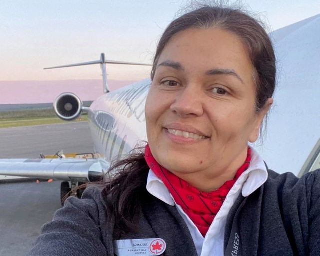 'Ph&eacute;p m&agrave;u' gi&uacute;p tiếp vi&ecirc;n Air Canada sống s&oacute;t vụ va chạm m&aacute;y bay kinh ho&agrave;ng - Ảnh 2.