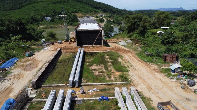 Đ&agrave; Nẵng ra 'tối hậu thư' với loạt c&acirc;y cầu treo gần thập kỷ  - Ảnh 1.