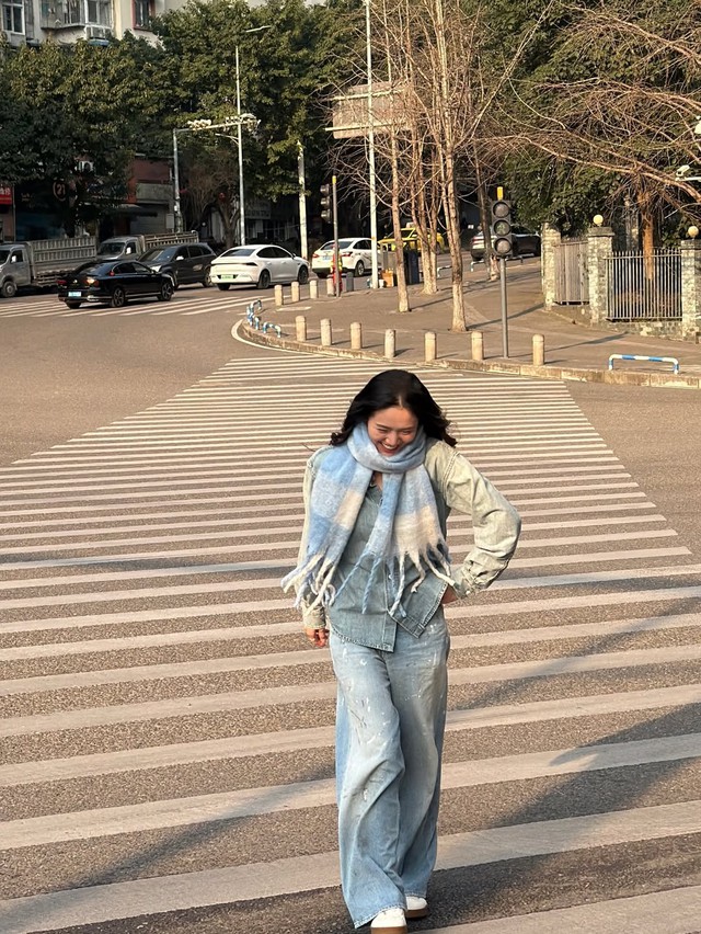 Phối đồ mùa hè thật năng động cùng áo sơ mi denim  - Ảnh 10.