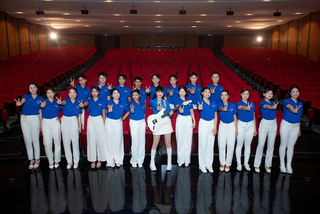 Ca sĩ Duyên Quỳnh tiếp tục kết hợp cùng Nguyễn Văn Chung giữa tin đồn tình cảm - Ảnh 1.