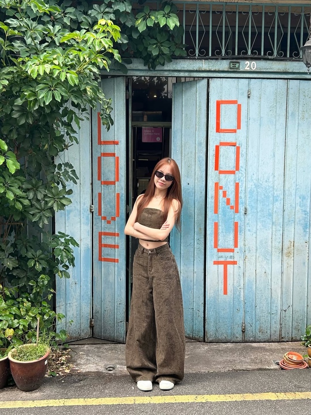 Diện áo quây quyến rũ mà vẫn tinh tế- Ảnh 4.