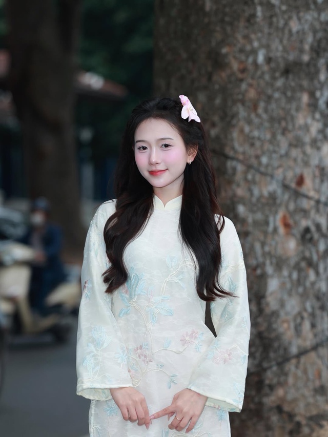 Hóa nàng thơ mùa hạ chỉ với chiếc kẹp tóc hoa- Ảnh 5.