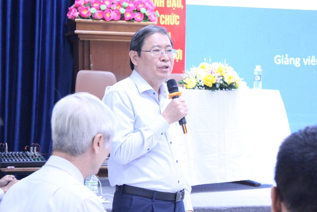 Tổng chủ bi&ecirc;n SGK: Nhiều HS kh&ocirc;ng thuộc nổi 1 c&acirc;u Truyện Kiều, B&igrave;nh Ng&ocirc; đại c&aacute;o! - Ảnh 1.