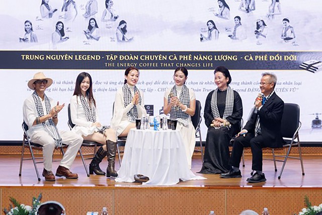 &lsquo;H&agrave;nh tr&igrave;nh từ tr&aacute;i tim&rsquo; của Trung Nguy&ecirc;n Legend: Gieo tri thức, khơi kh&aacute;t vọng kiến quốc - Ảnh 3.