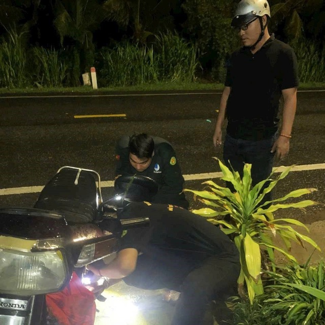 Chàng trai miền Tây ngày diễn xiếc mưu sinh, đêm đi giúp người gặp nạn - Ảnh 5.