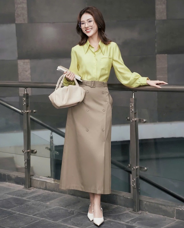 Thanh lịch nơi công sở mùa hè: Mát mẻ nhưng vẫn chuẩn gu- Ảnh 1. Thanh lịch nơi công sở mùa hè: Mát mẻ nhưng vẫn chuẩn gu- Ảnh 1.