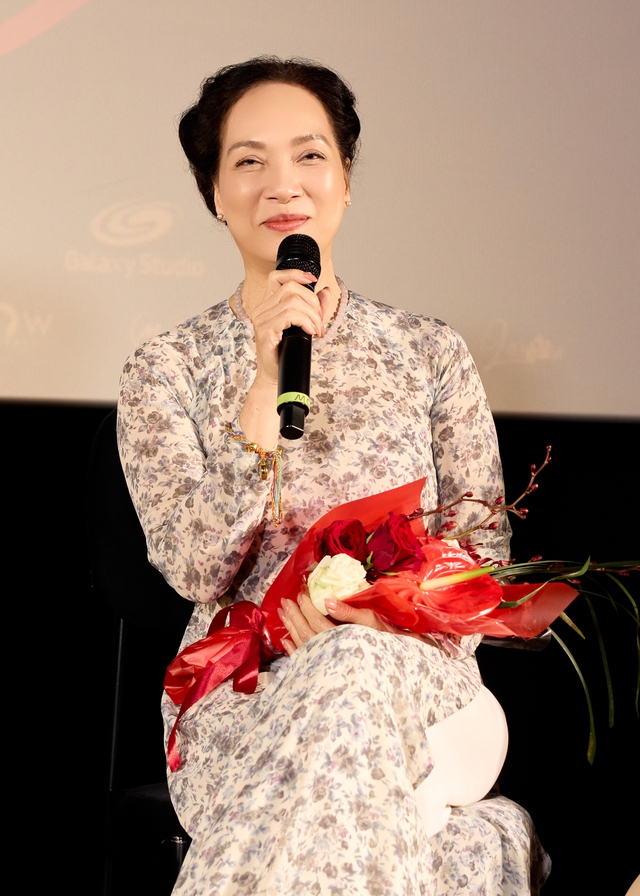 Đời nghệ sĩ NSND Lê Khanh: Hành trình vượt khó và giữ đam mê nghệ thuật - Ảnh 4. Đời nghệ sĩ NSND Lê Khanh: Hành trình vượt khó và giữ đam mê nghệ thuật - Ảnh 4.