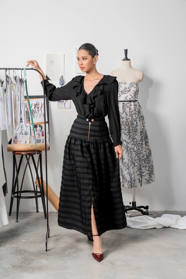 Chọn trang phục họa tiết kẻ: Ít mà chất, đơn giản nhưng nổi bật- Ảnh 7. Chọn trang phục họa tiết kẻ: Ít mà chất, đơn giản nhưng nổi bật- Ảnh 7.