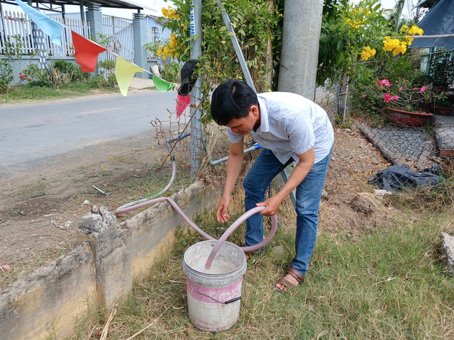 Đồng Th&aacute;p mở nhiều điểm cấp nước đối ph&oacute; với x&acirc;m nhập mặn - Ảnh 1.