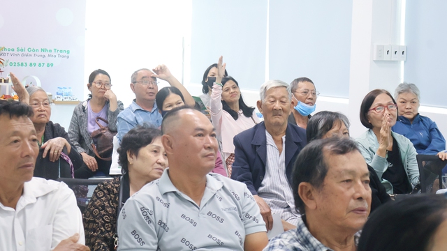 Nhận diện sớm tho&aacute;i h&oacute;a khớp gối để sống khỏe mỗi ng&agrave;y - Ảnh 2.